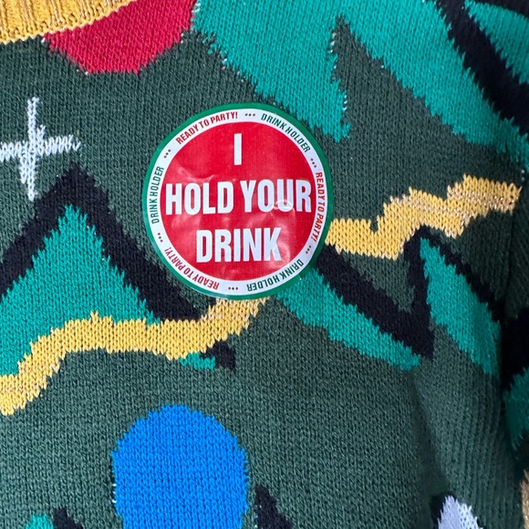 Ugly Christmas Sweater Presents Under the Tree with Drink Pocket Size M - Picture 4 of 5